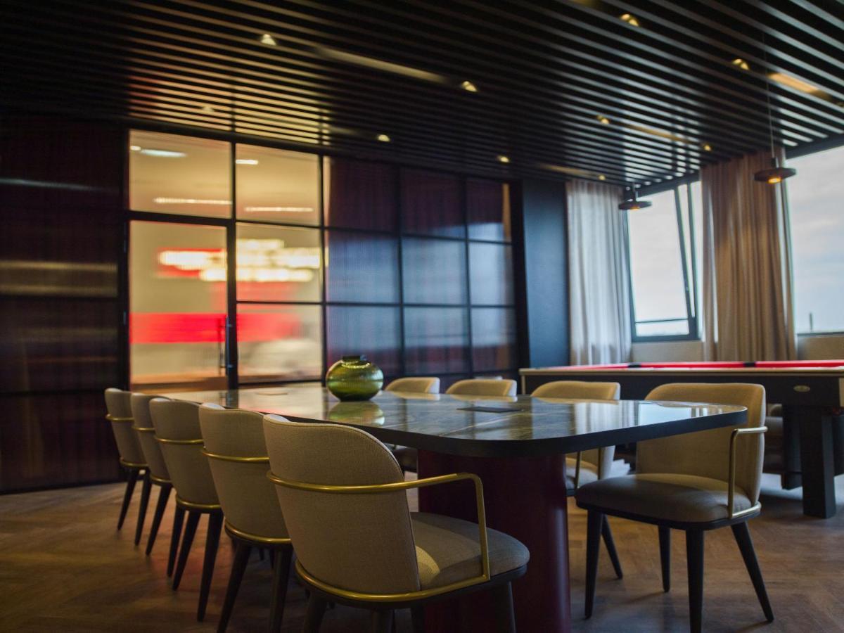 Radisson Red Belgrade Hotel Exterior photo